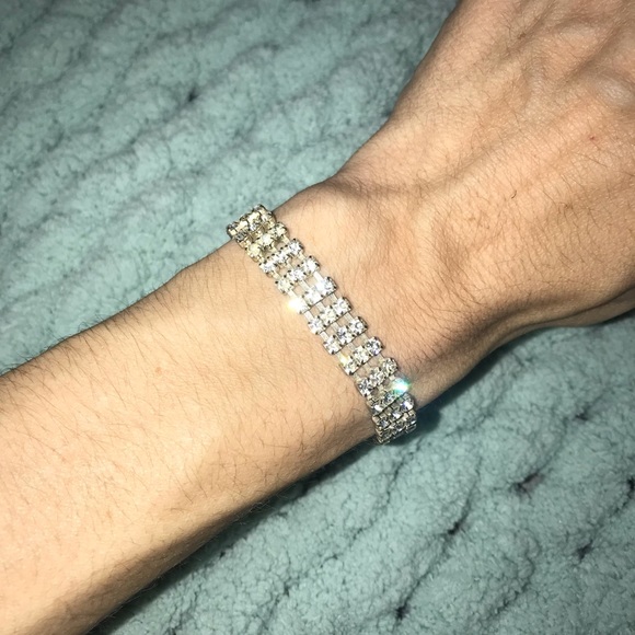 Faux Diamond bracelet - Picture 1 of 8